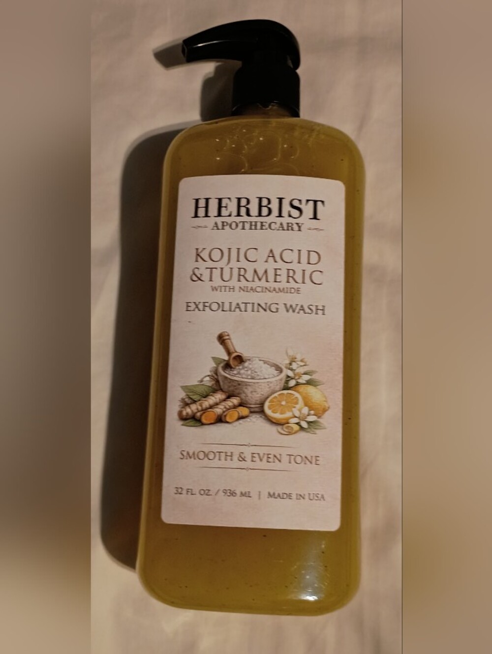 NWT Herbist Apothecary Kojic Acid & Turmeric Exfoliating Body Wash- 32 Fl Oz